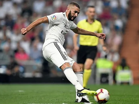 Tỏa sáng bằng cú đúp, Karim Benzema dằn mặt "truyền nhân của Ronaldo"