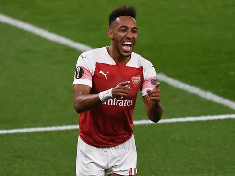 Tỏa sáng rực rỡ, sao Arsenal "tha thiết" yêu cầu đồng đội làm điều này