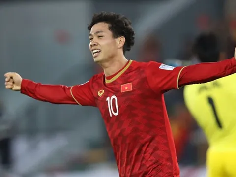 Toả sáng trận Iraq, Công Phượng đã đủ sức thay thế Anh Đức?