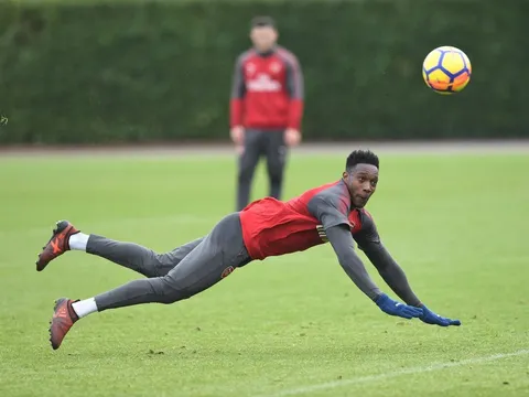 TOÀN CẢNH lực lượng Arsenal: Không Giroud, nên bỏ luôn Sanchez?