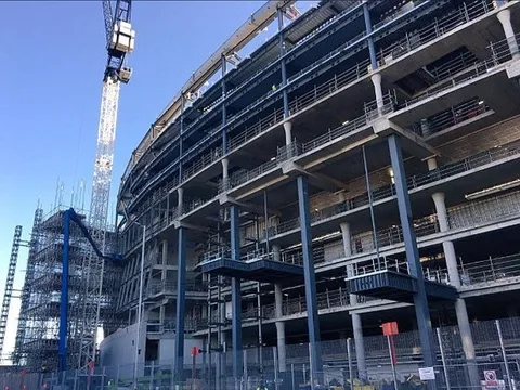 Tốc độ xây đựng đáng nể của sân White Hart Lane mới