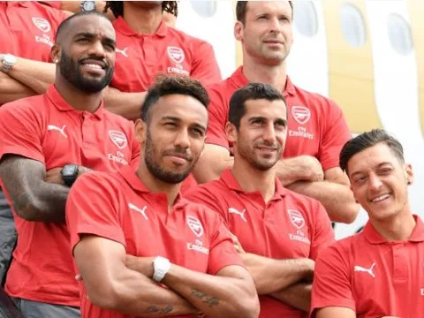 "Tôi không thấy cách nào Emery có thể giữ cả hai trong đội hình"