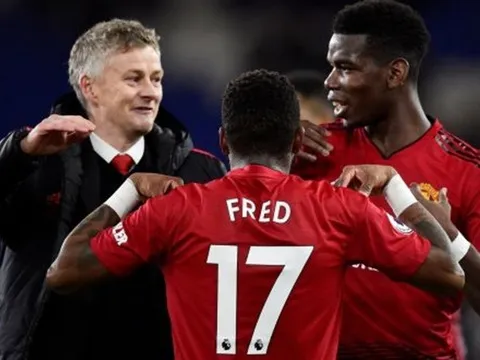"Tôi thật sự lo ngại về cách Man United phòng ngự"