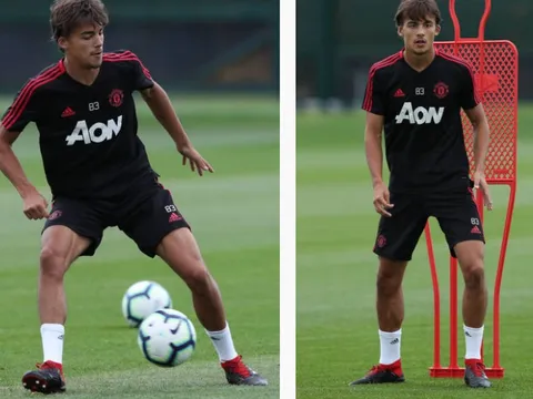 Tom Sang, cánh chim lạ xuất hiện trong buổi tập của Man Utd là ai?