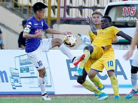 Tổng hợp sau vòng 17 V-League 2017: FLC Thanh Hóa bị Hà Nội FC phả hơi nóng vào gáy