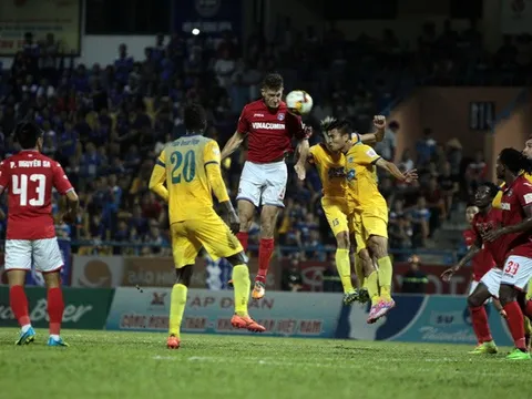 Tổng hợp vòng 22 V-League 2017: Quảng Nam và Thanh Hóa tự bắn vào chân, Hà Nội FC trở lại ngôi đầu