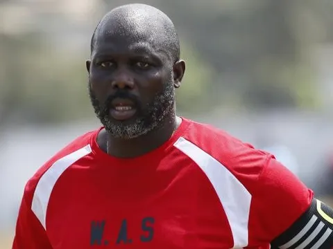Tổng thống George Weah chơi 79 phút trận giao hữu với Nigeria