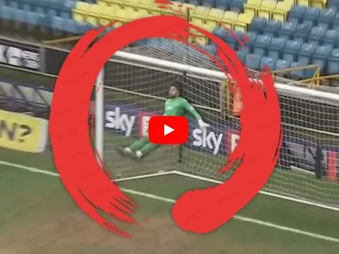 Top 10 pha cứu thua không thể tin được của các thủ môn