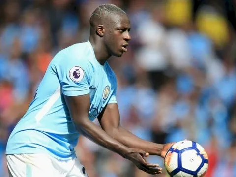 Top 3 hậu vệ trái hàng đầu Premier League: Ấn tượng "siêu quậy" Man City