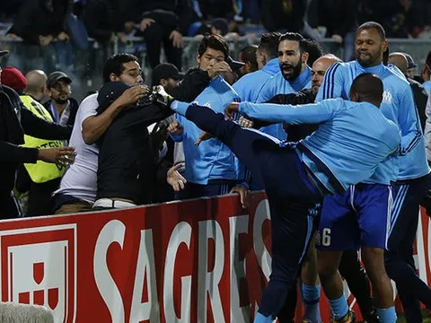 Top 4 ngôi sao bị CLB 'tống cổ' vì lý do kỷ luật: Pha tung 'cước' nhớ đời