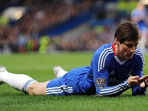 5 bản hợp đồng tệ nhất ngày cuối phiên chợ Đông EPL