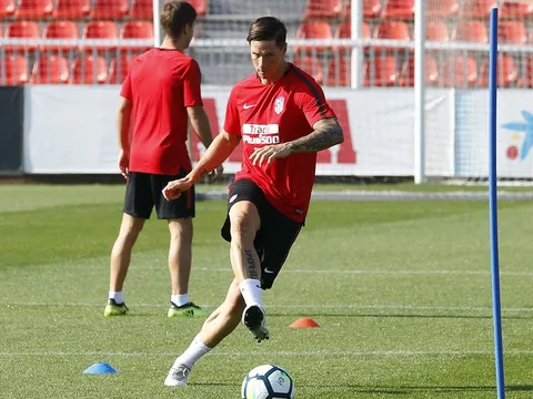 Torres tập luyện cật lực, quyết ghi bàn đầu tiên cho Atletico
