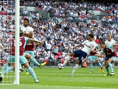 Chủ quan phút cuối, Tottenham chia điểm đầy tiếc nuối trước Burnley