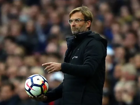 Jurgen Klopp: "Nếu tôi xỏ giày ra sân đêm qua thì Kane đâu dễ có bóng"