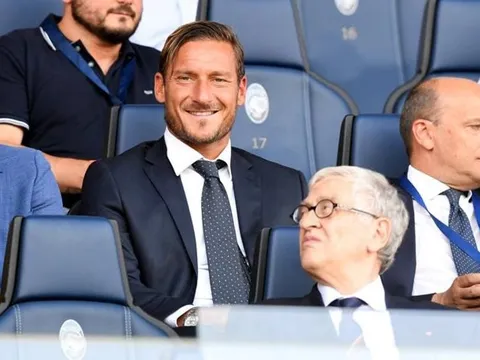 Totti 'giả tạo' sau buổi lễ bốc thăm Champions League