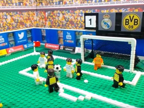 Trận đấu giữa Real và Dortmund theo phong cách Lego