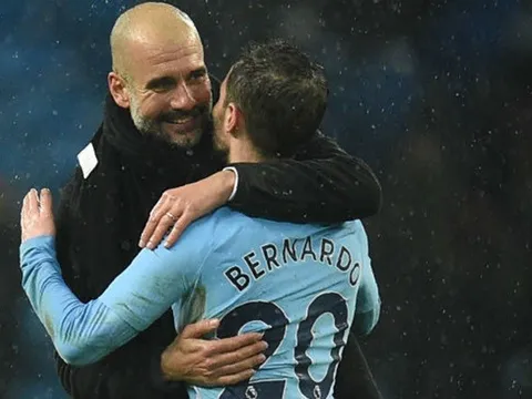 Trò cưng của Pep lên tiếng việc sao 52 triệu bảng sắp bị "tống cổ" khỏi Man City