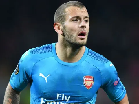 Trở lại mạnh mẽ, Wilshere được Wenger đưa "lên mây"