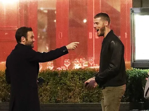 'Trốn' đồng đội, De Gea và Mata vui vẻ hẹn hò riêng tư với nhau