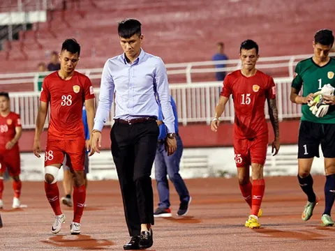 “Đòi thuê” trọng tài ngoại cho V-League: Tỉnh lại, Công Vinh có... giật mình?