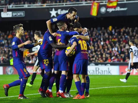 Trọng tài xử ép, Barca đánh rơi chiến thắng tại 'Động dơi'