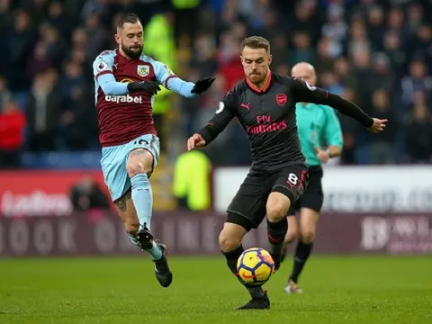 TRỰC TIẾP Burnley 0-1 Arsenal: Sanchez trở thành người hùng (KẾT THÚC)