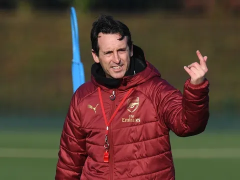 Trước cơ hội trở lại top 4, Emery đốc thúc các học trò tập luyện