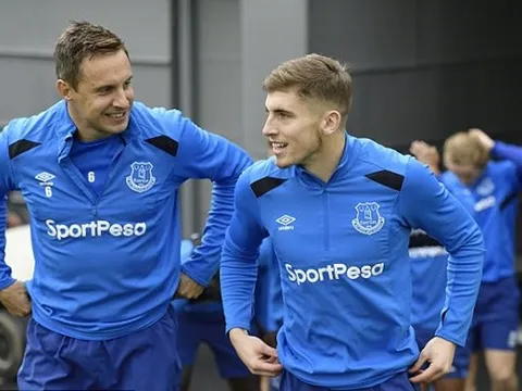 Trước thời khắc sinh tử, dàn sao Everton vẫn thoải mái pha trò