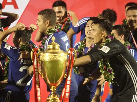 Từ hội thảo "Tương lai bóng đá Việt": Chưa đủ chuẩn vẫn tự hào?