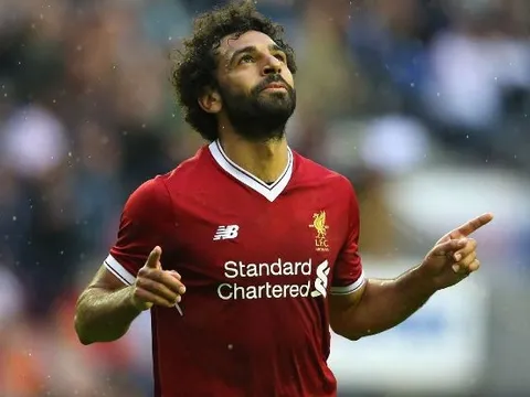 Từ ngày Suarez ra đi, Liverpool mới có một tiền đạo hay như Salah