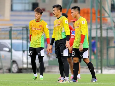 Từ sai lầm của Tiến Dũng đến nỗi lo người gác đền U23 Việt Nam