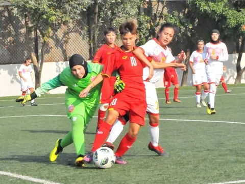 U16 nữ Việt Nam vùi dập U16 nữ Bahrain 14 bàn không gỡ