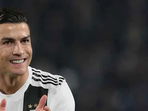 UAE mời chào Ronaldo với mức lương chưa từng có
