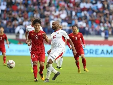 Vào tứ kết, ĐT Việt Nam nhận mưa lời khen từ khắp châu Á