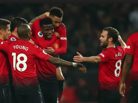 Đến trời cũng thương, Man Utd sẽ biến Chelsea thành "Ngũ A Ca" ngay tháng 2