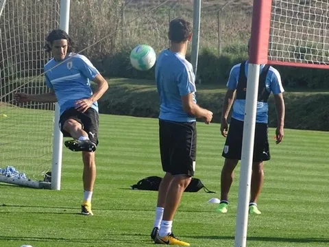 Uruguay căng thẳng trước trận đấu sinh tử với Argentina
