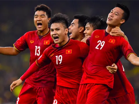 Quang Hải và các nhà vô địch AFF Cup áp đảo tại giải VĐV tiêu biểu toàn quốc