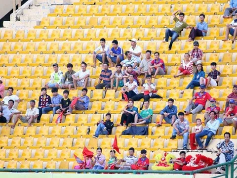 V-League sống mòn: Ai làm khán giả quay lưng?