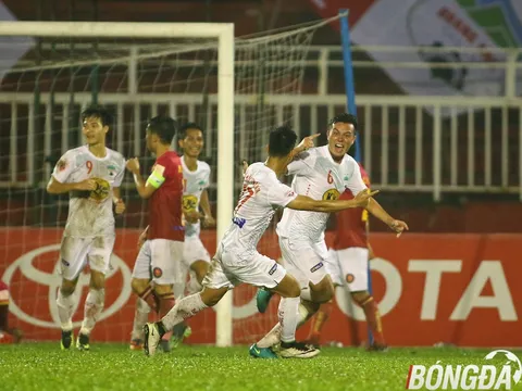 V-League chưa bao giờ “mất khách” như thế
