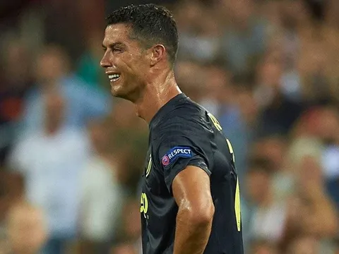 Sau thẻ đỏ của Ronaldo, Champions League cần sử dụng VAR