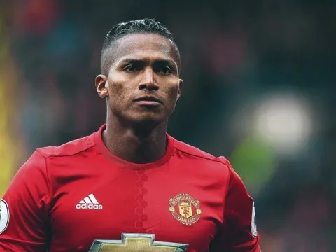 Valencia phát biểu đầy bất ngờ về vụ việc yêu cầu Mourinho ra đi