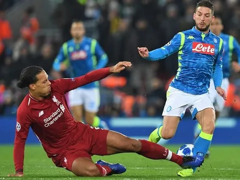 Van Dijk chính thức lên tiếng về cú tắc bóng vào Mertens