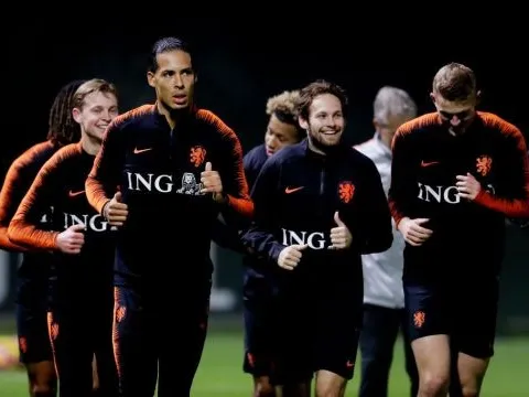 Van Dijk đề xuất người sẽ đá cặp hoàn hảo với anh tại Liverpool