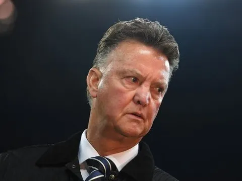 Van Gaal tức điên vì lời 'xúi dại' dành cho Liverpool