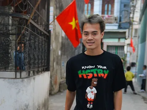 Văn Toàn giữ thói quen thăm thầy cô giáo dịp Tết