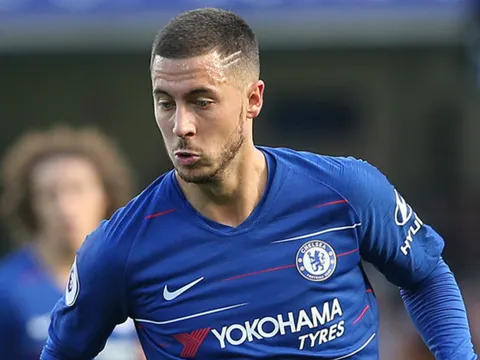 Vào sân 1 phút, Hazard làm điều không ai làm được qua 13 năm