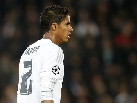 Varane - Người được trông đợi sẽ bắt chết Harry Kane