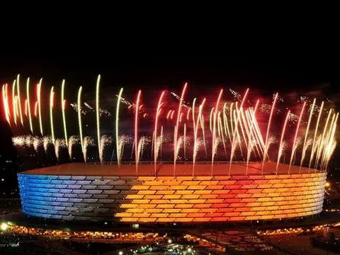 Vẻ lung linh của 3 sân vận động được UEFA "chọn mặt gửi vàng"