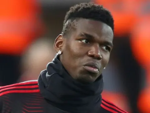 Vì một hành động, Pogba khiến NHM "phát điên"