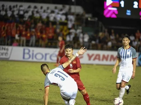 Vì sao ĐT Việt Nam gặp khó ở hiệp một trận Philippines?